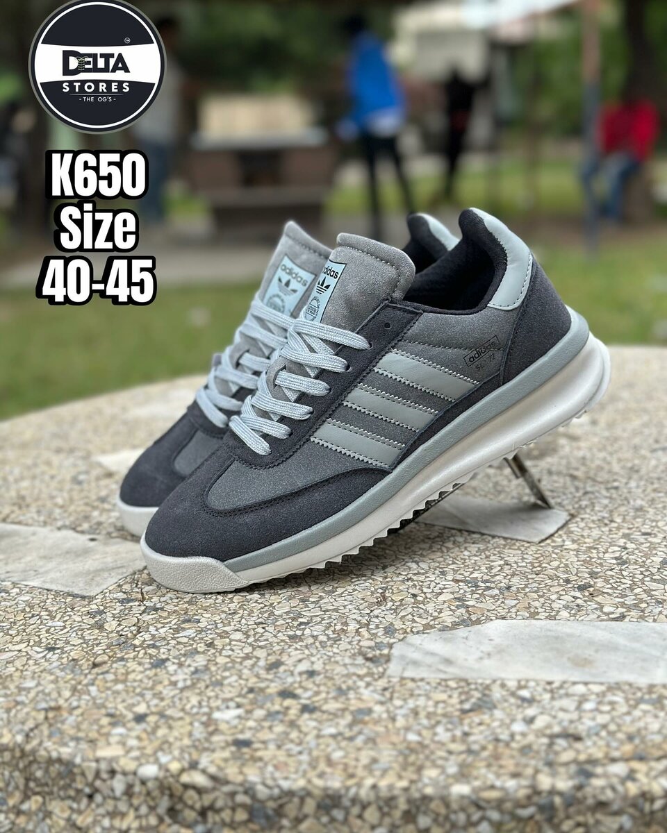 Stylish and comfortable sneakers 1st Class Kicks