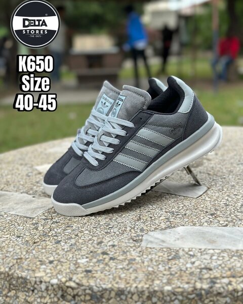 Stylish and comfortable sneakers 1st Class Kicks