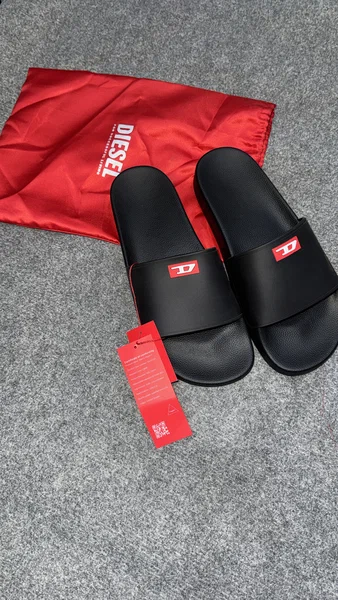 Sandales de marque élégantes