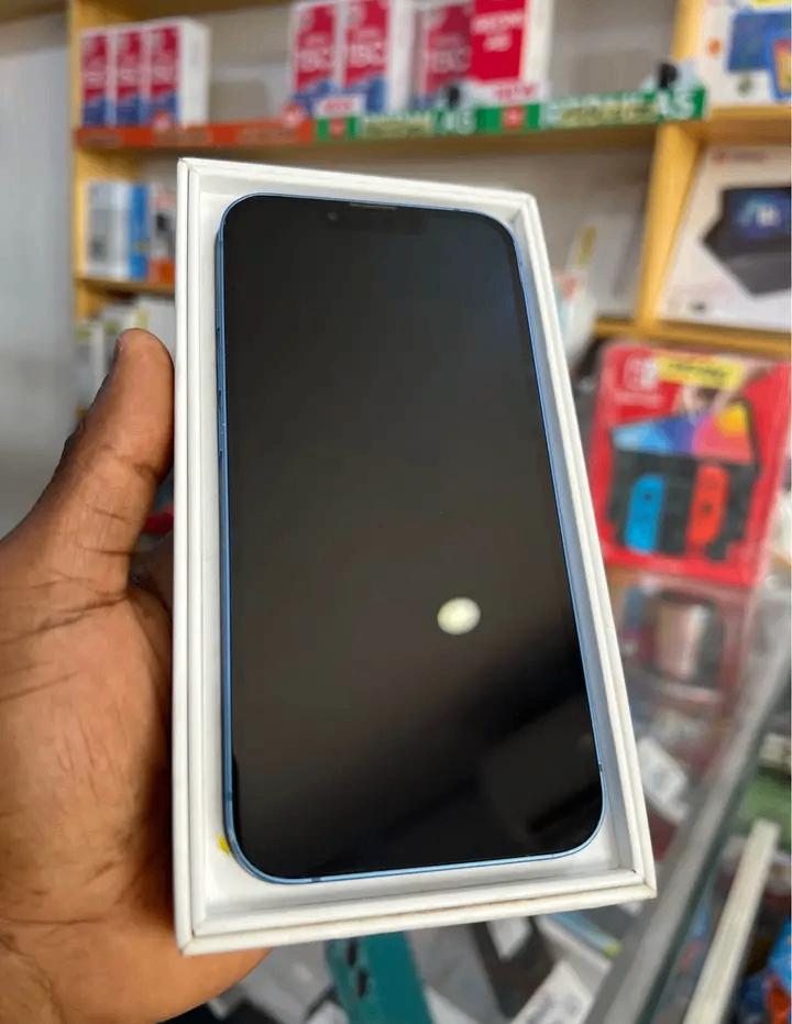 Apple iPhone 13 bleu reconditionné
