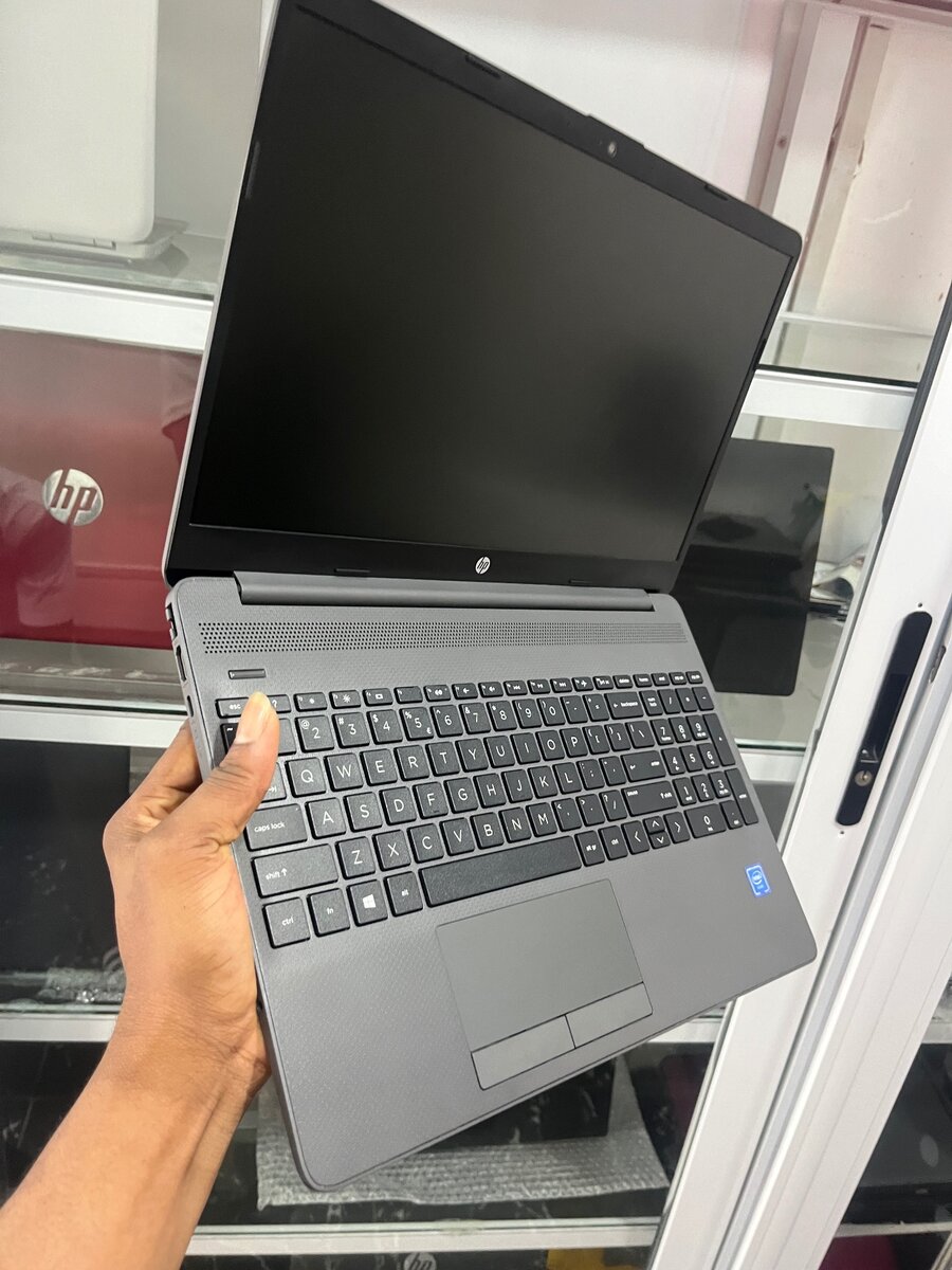 Brand New Hp 250   G8