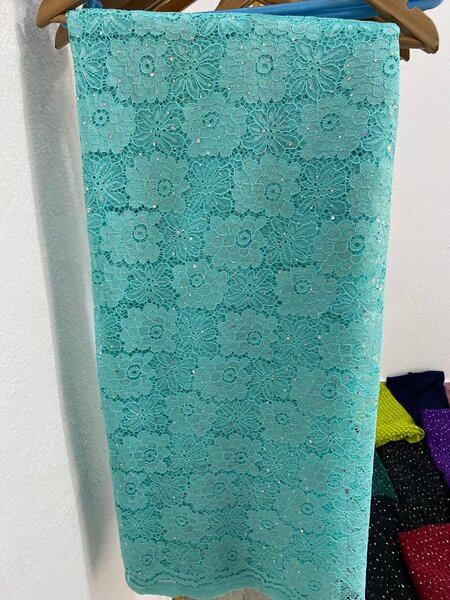 Dentelle turquoise élégante