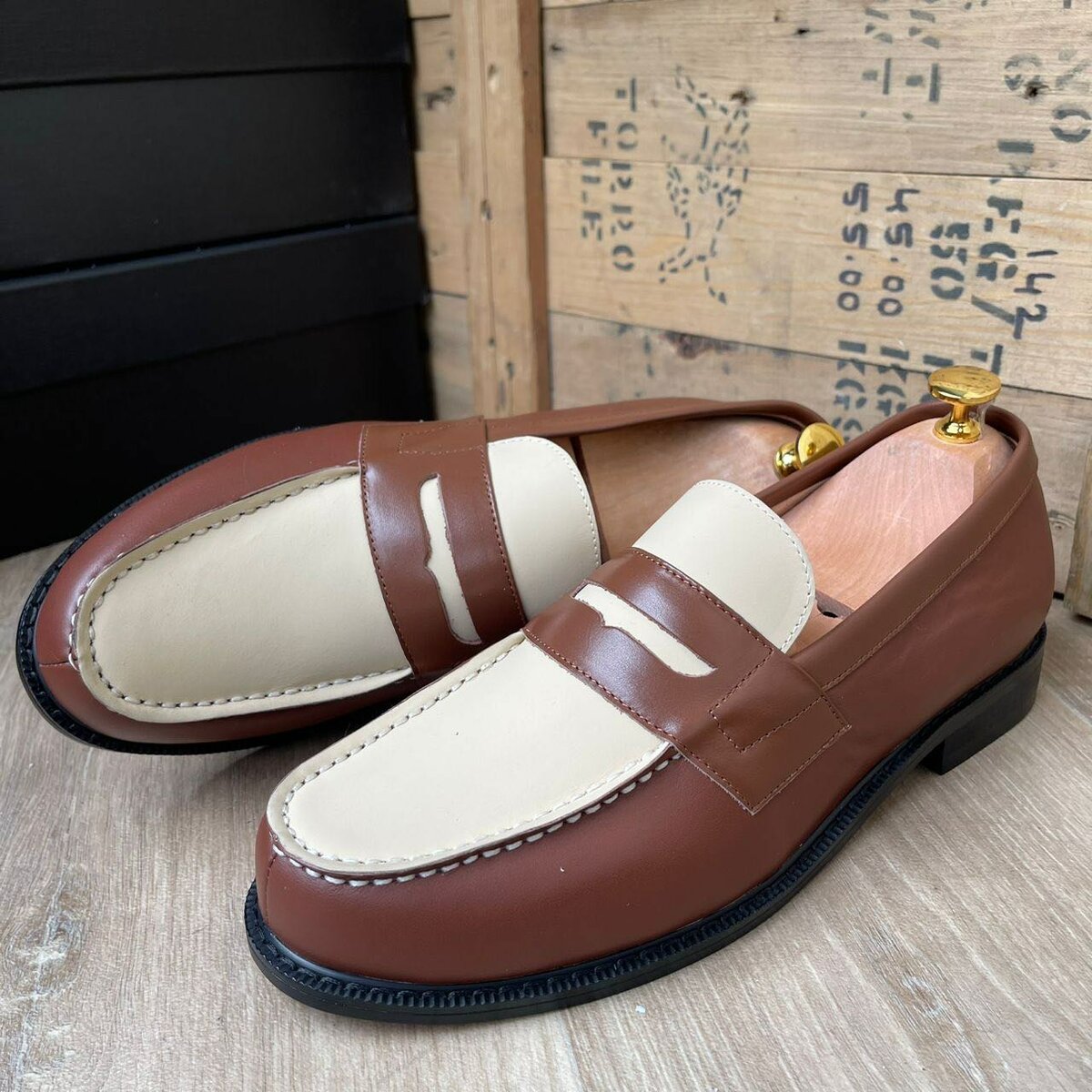 Chaussures habillées élégantes homme