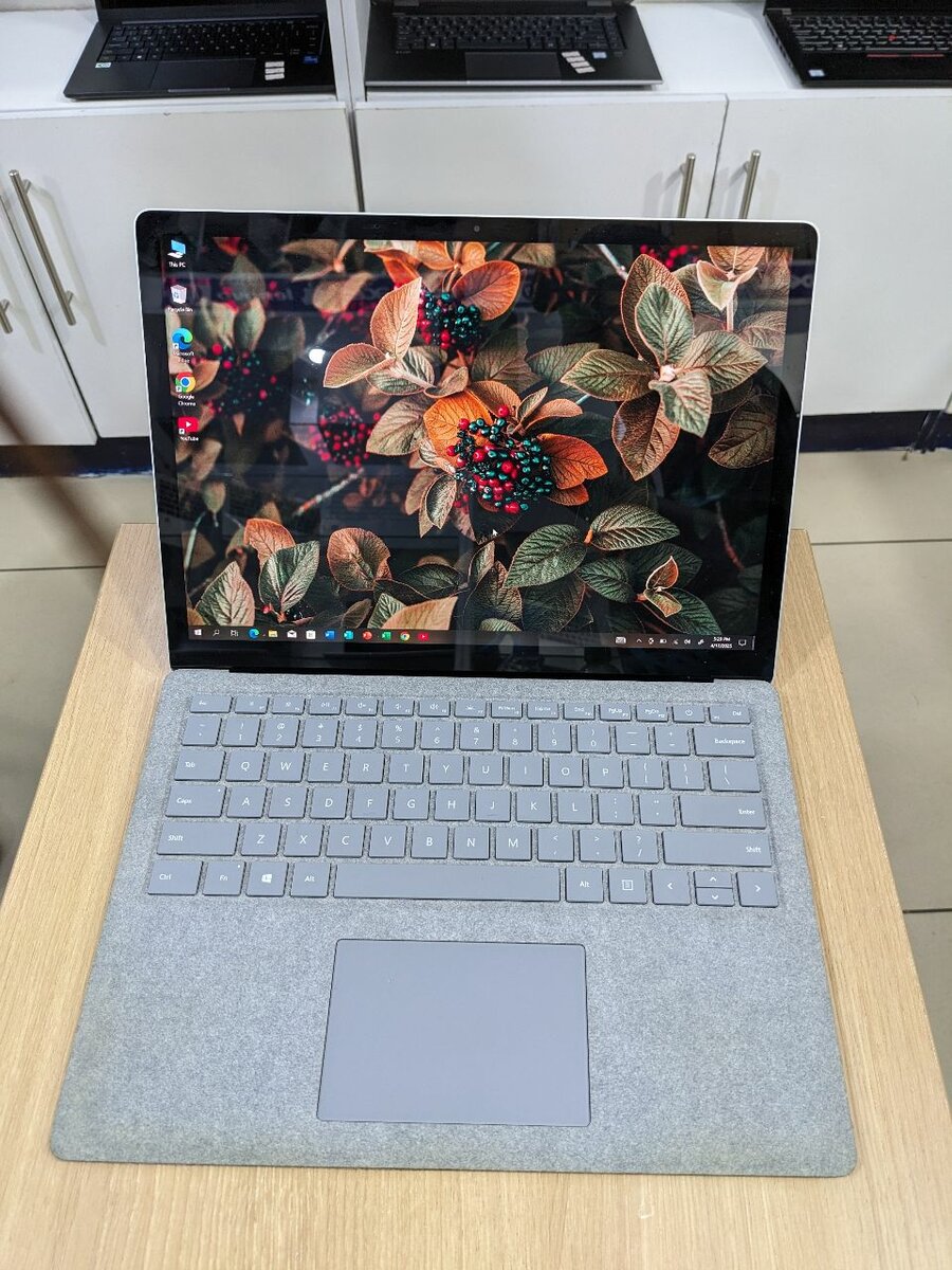 Microsoft Surface Laptop