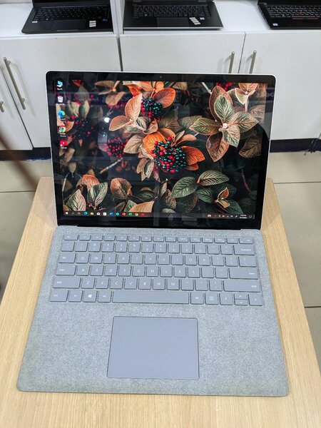 Microsoft Surface Laptop