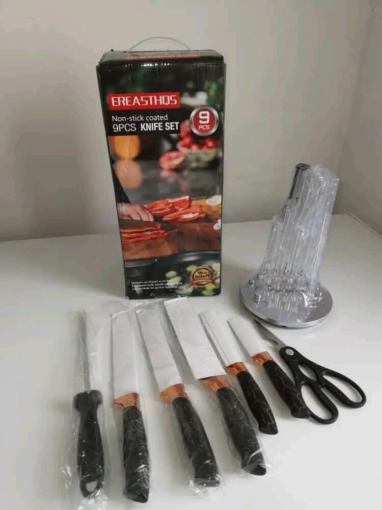 Ensemble de couteaux 8 pièces.