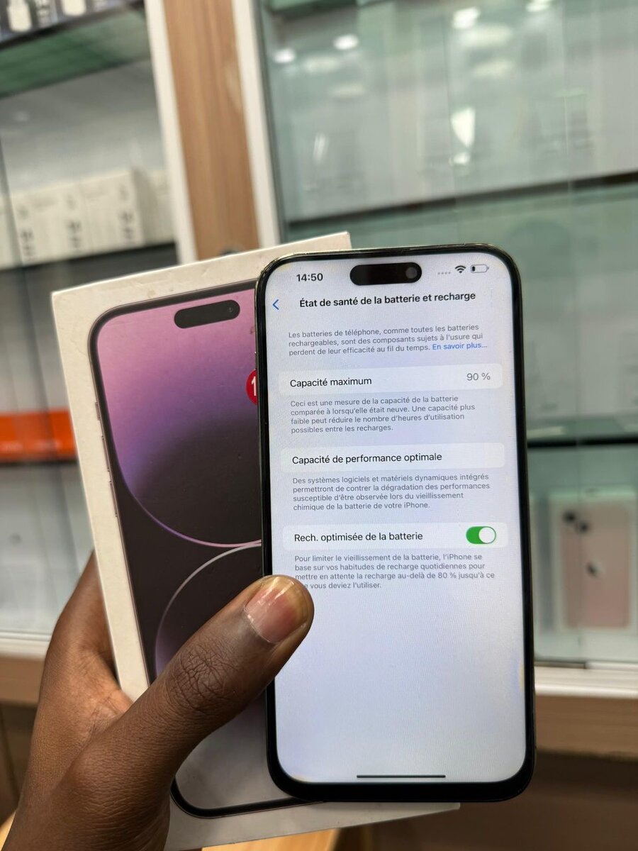 Smartphone dernier modèle violet