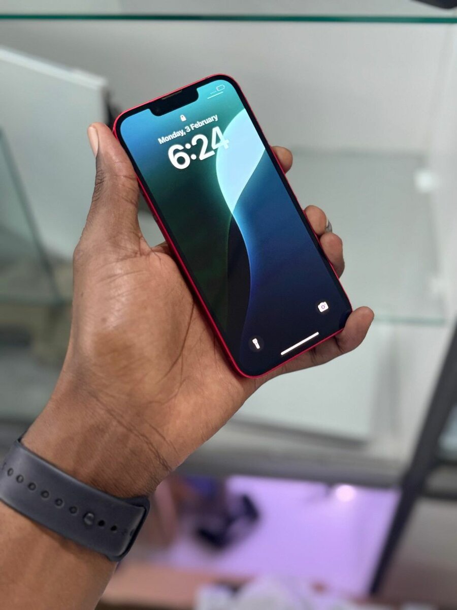 iPhone 14 Product (RED)