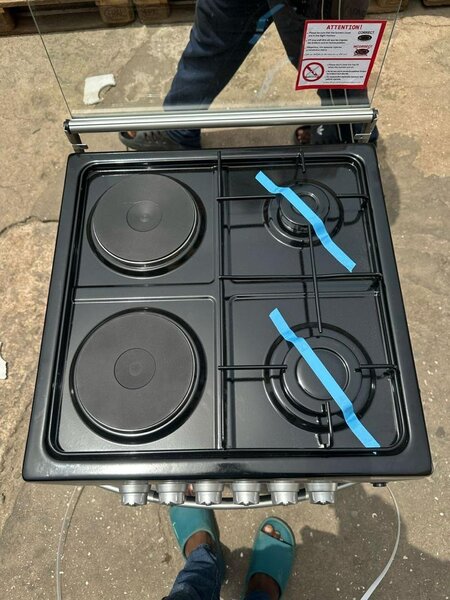 Volcano 2 electric and 2 gas burner stove with oven and gril