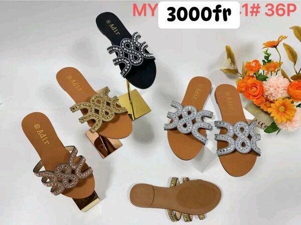 Sandales plates femme