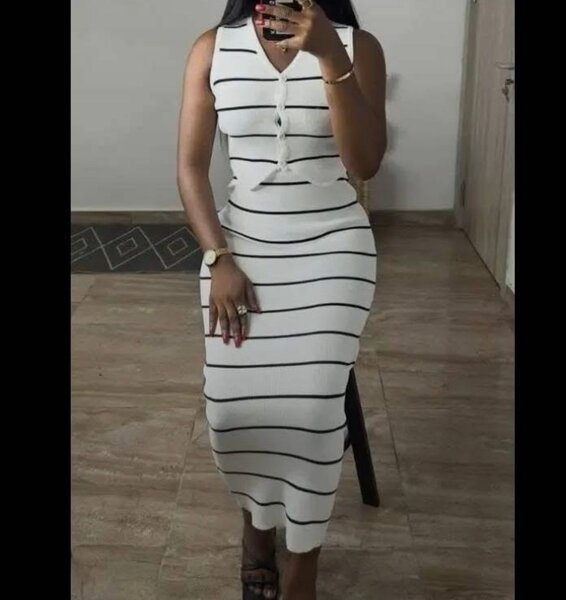 Robe longue rayée élégante