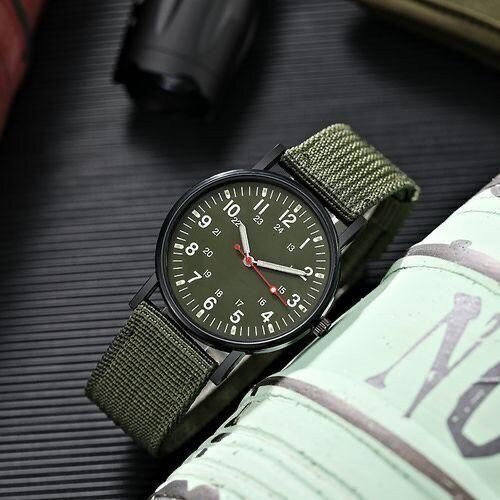 Montre Militaire Verte Élégante