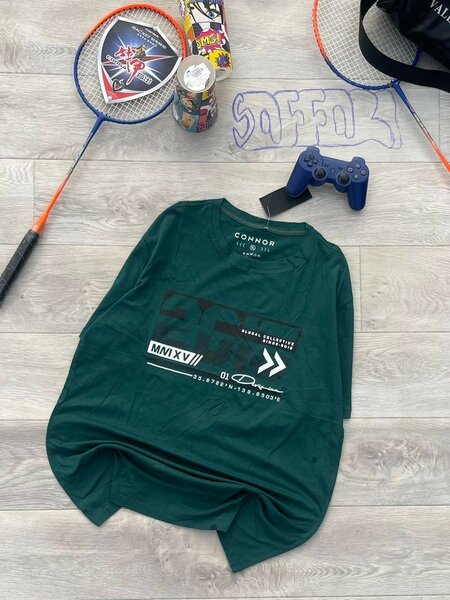 T-shirt graphique Connor