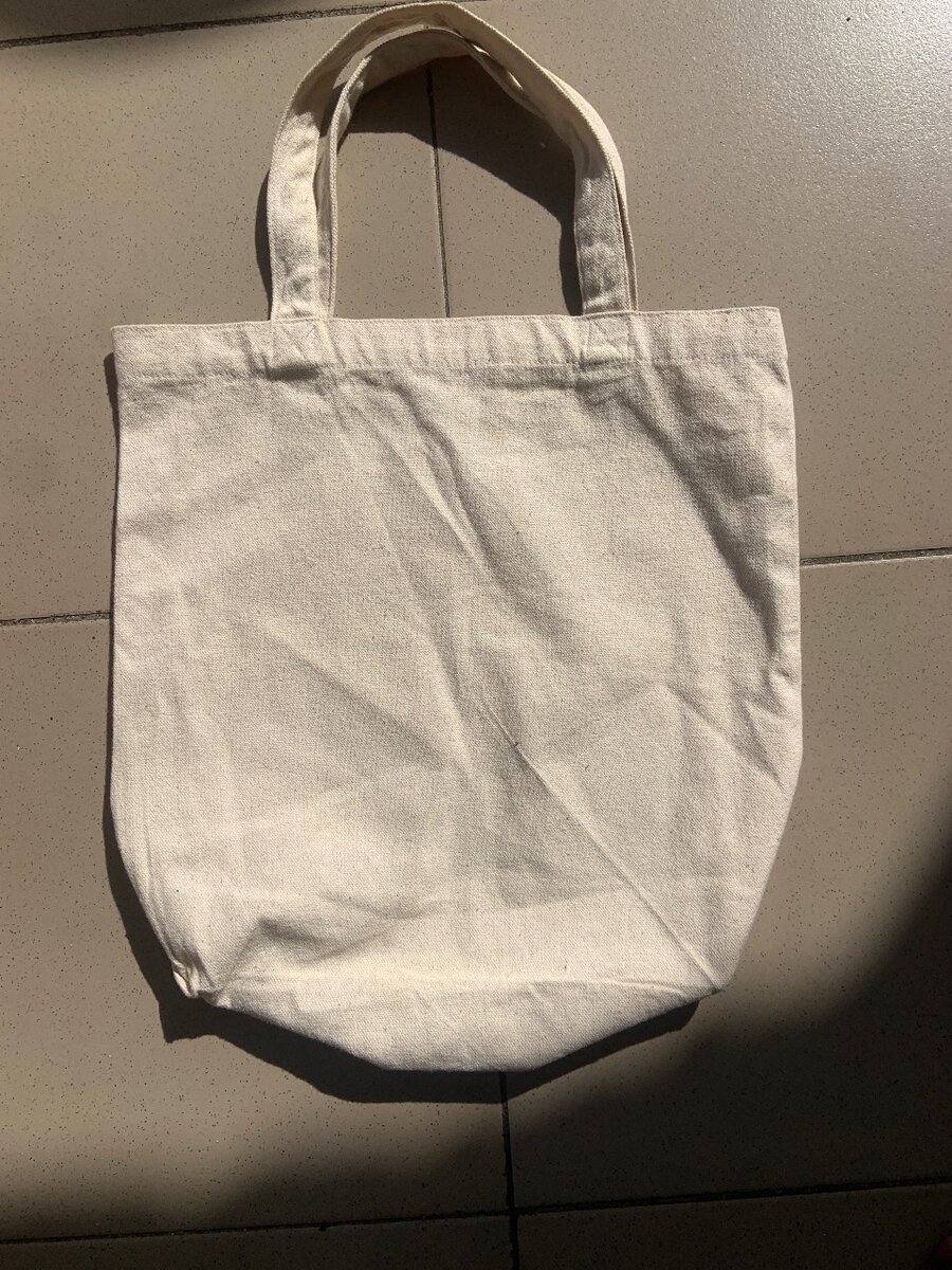 TOTE BAGS