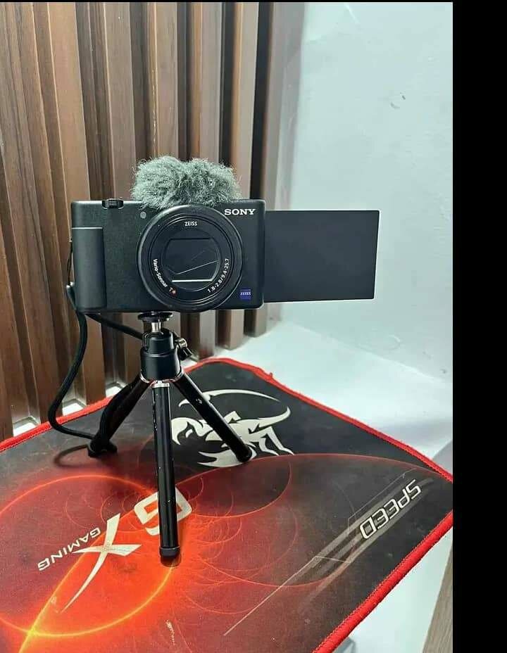 Appareil photo Sony avec trépied