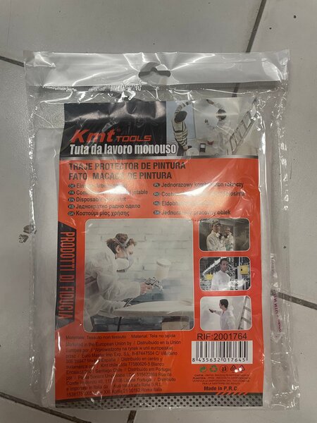 Combinaison de peinture jetable