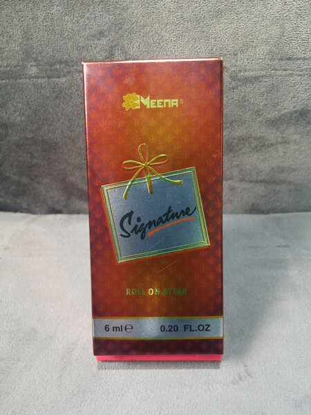 SIGNATURE ROLL ON ATTAR