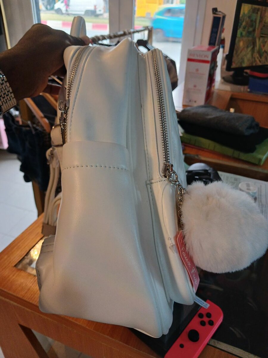 Sac à dos blanc mignon