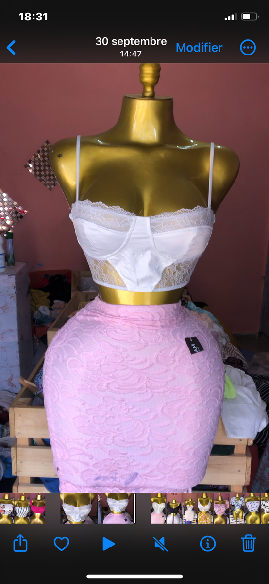 Jupe moulante femme élégante
