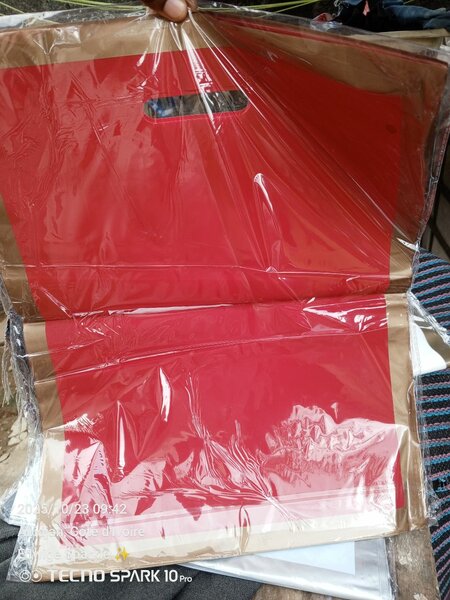 Sac en papier kraft rouge