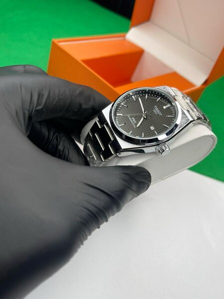 Montre-bracelet élégante inoxydable