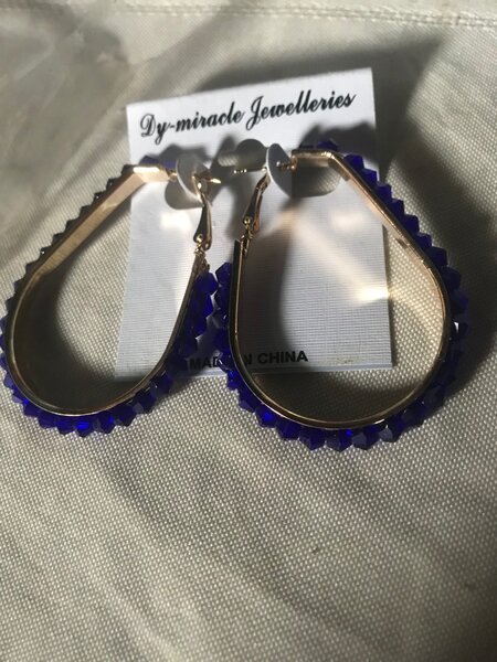 Boucles d'oreilles pendantes élégantes
