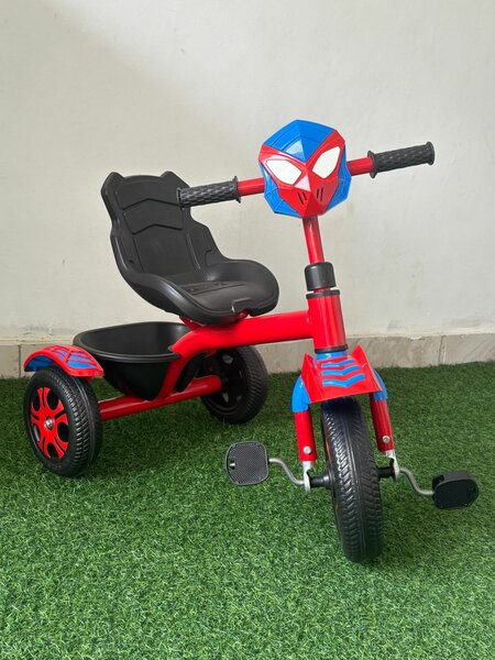 Tricycle coloré enfant