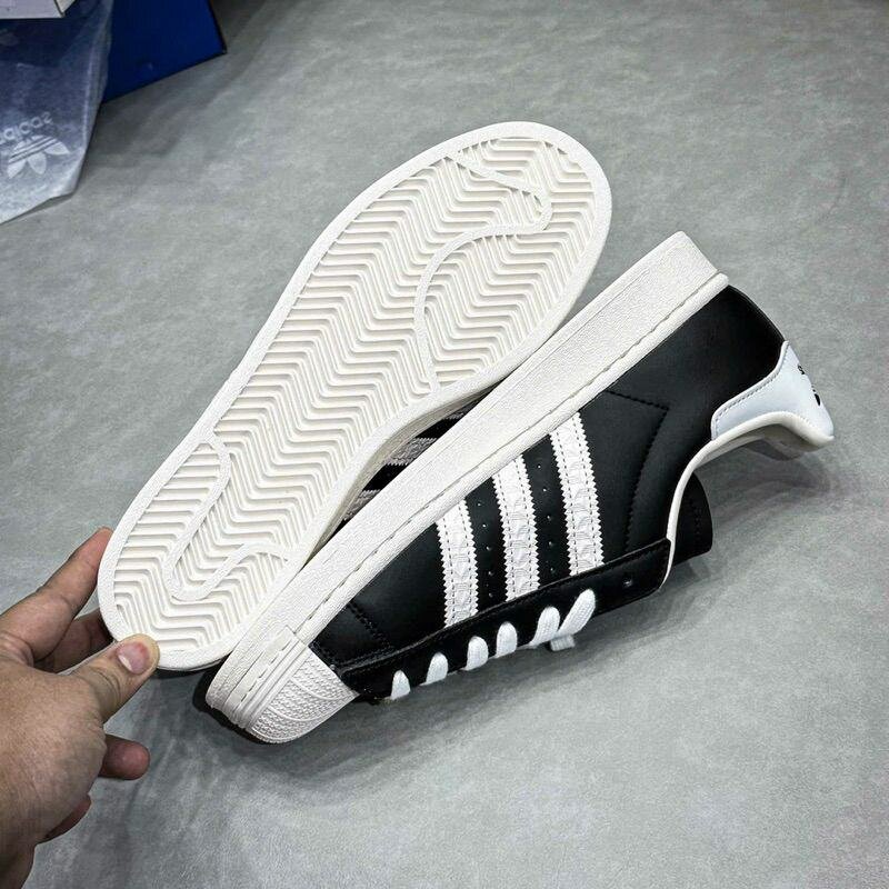 Adidas superstar