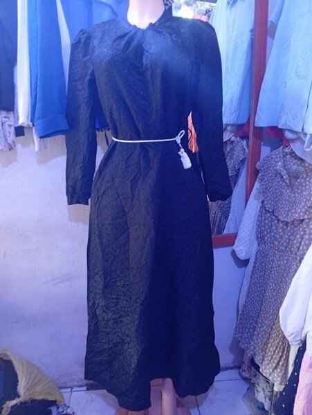 Robe longue élégante noire