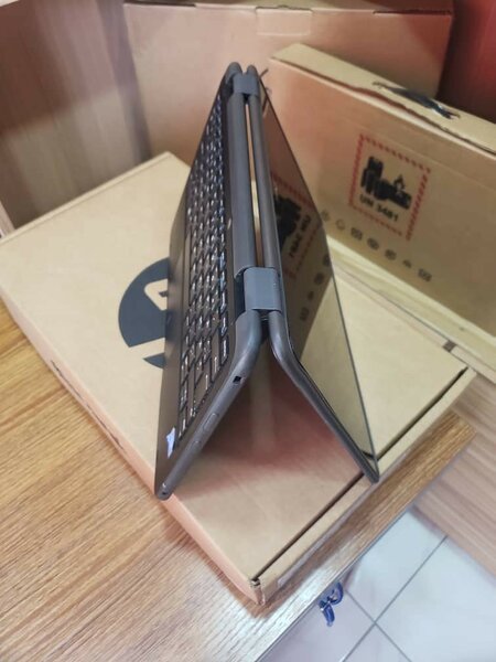 *Dell Latitude 3189 Dual Core