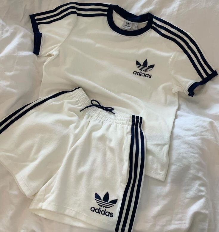 Tenue de sport Adidas femme