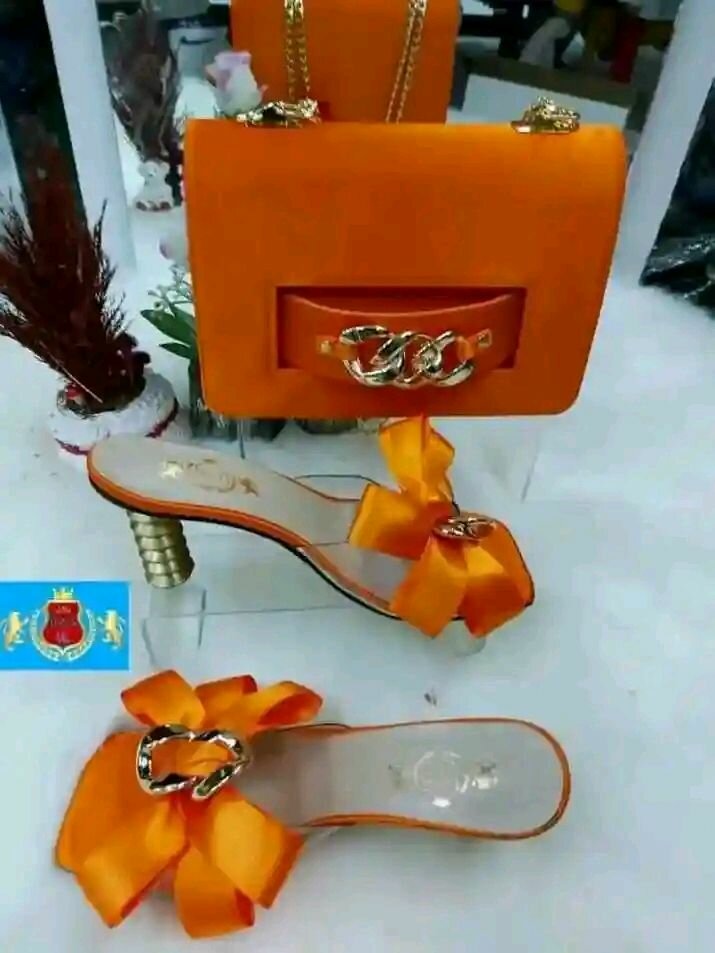 Ensemble Sac et Sandales dorées