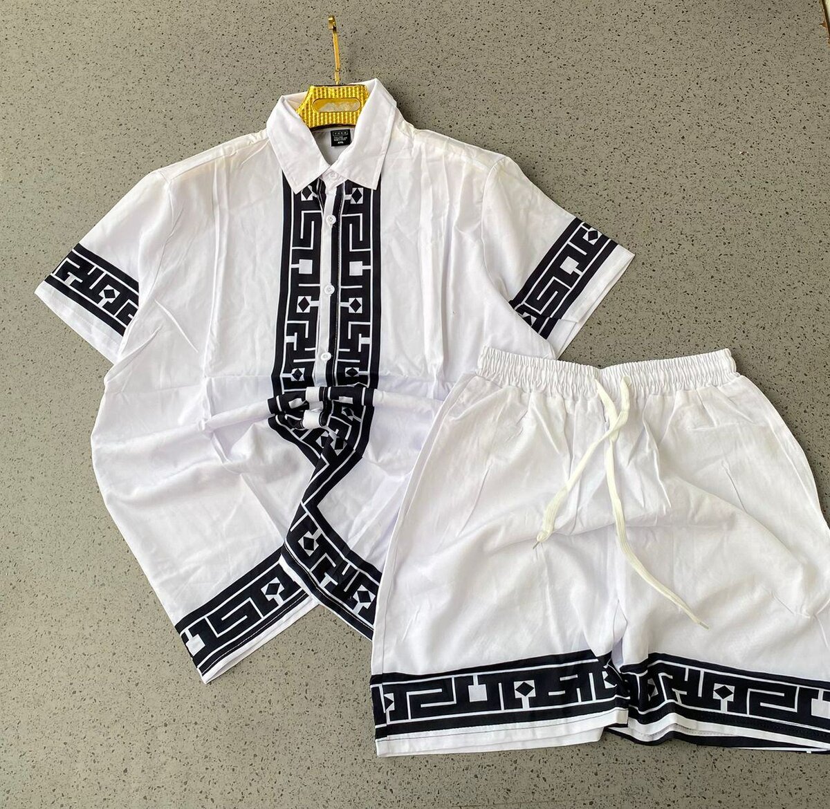 VINTAGE TOP AND DOWN SHORTS