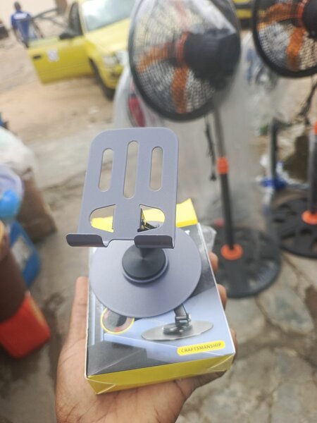 Support magnétique pour voiture