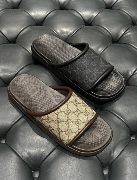 Tongs Gucci élégantes