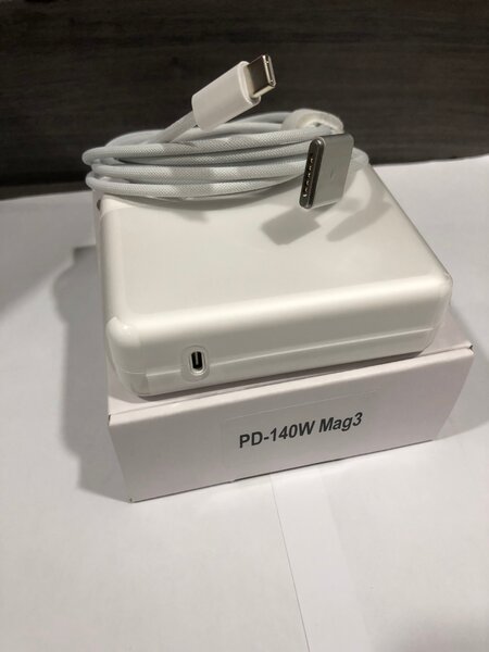 Chargeur Rapide 140W USB-C