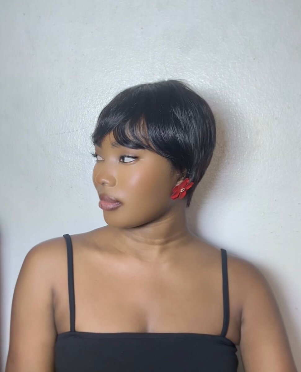 Perruque courte en cheveux naturels