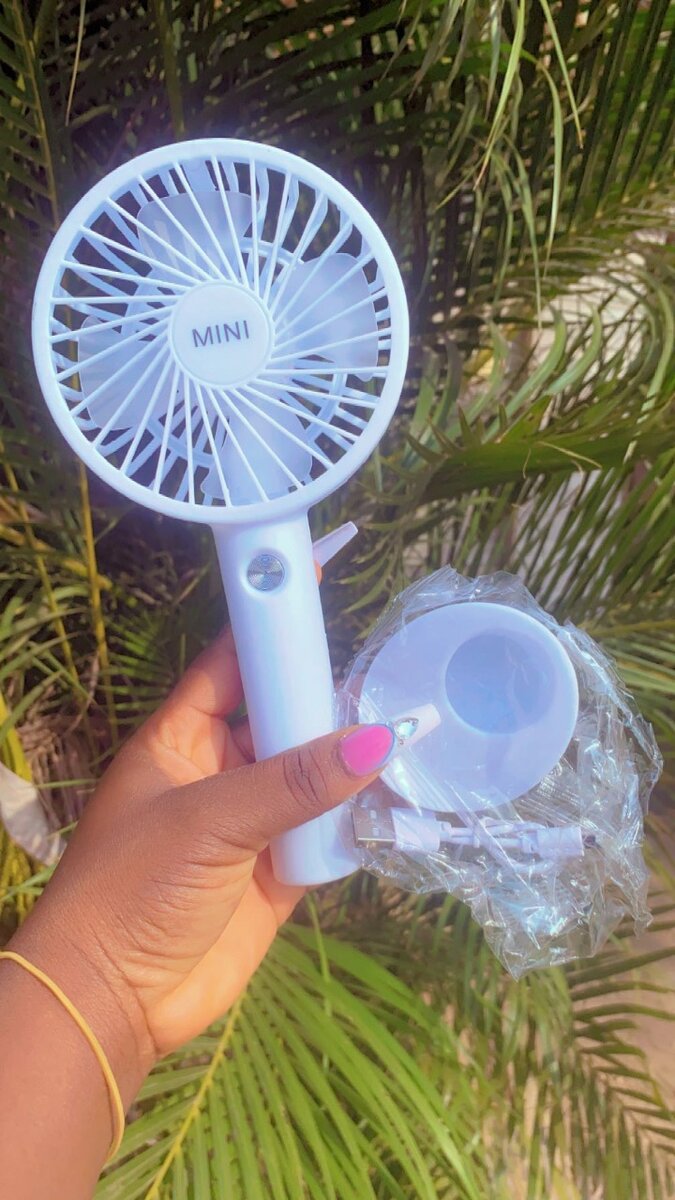 Mini hand fan
