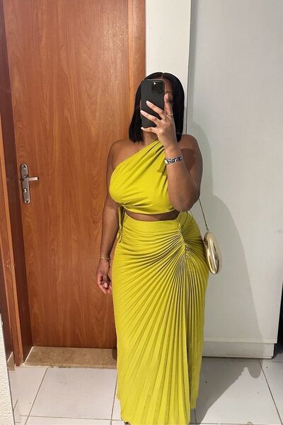 Robe longue plissée élégante