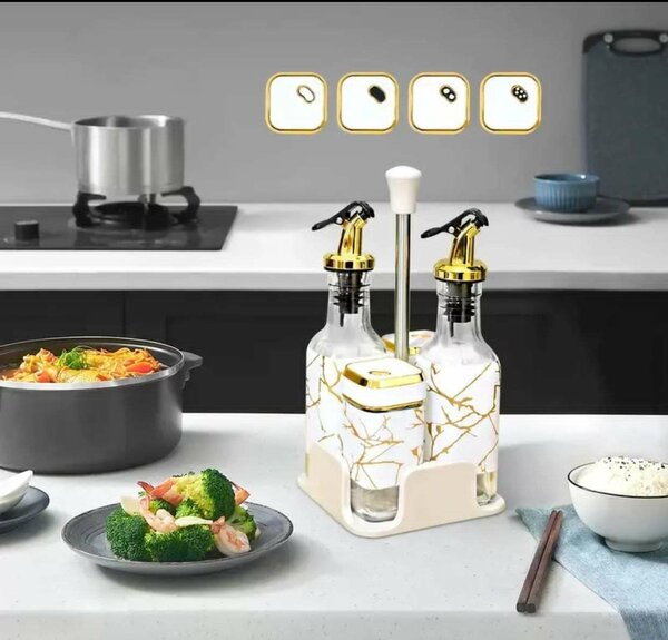 Spice and oil bottle