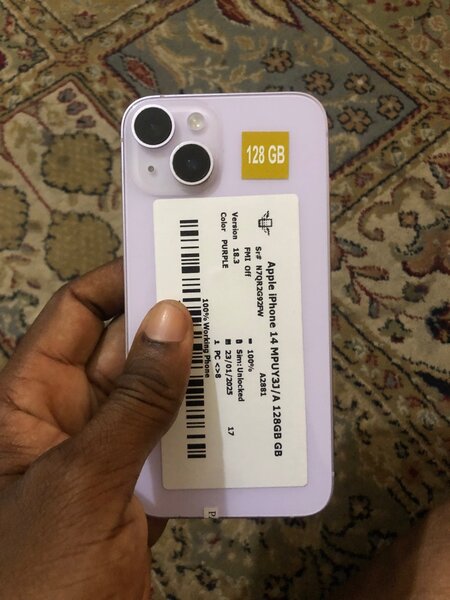 iPhone 14 simple
