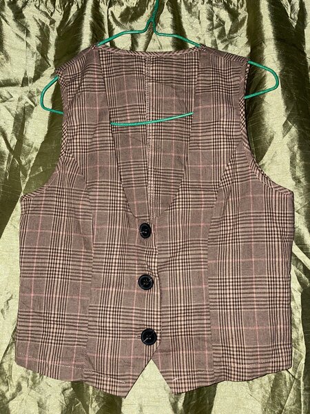 Gilet carreaux élégant femme