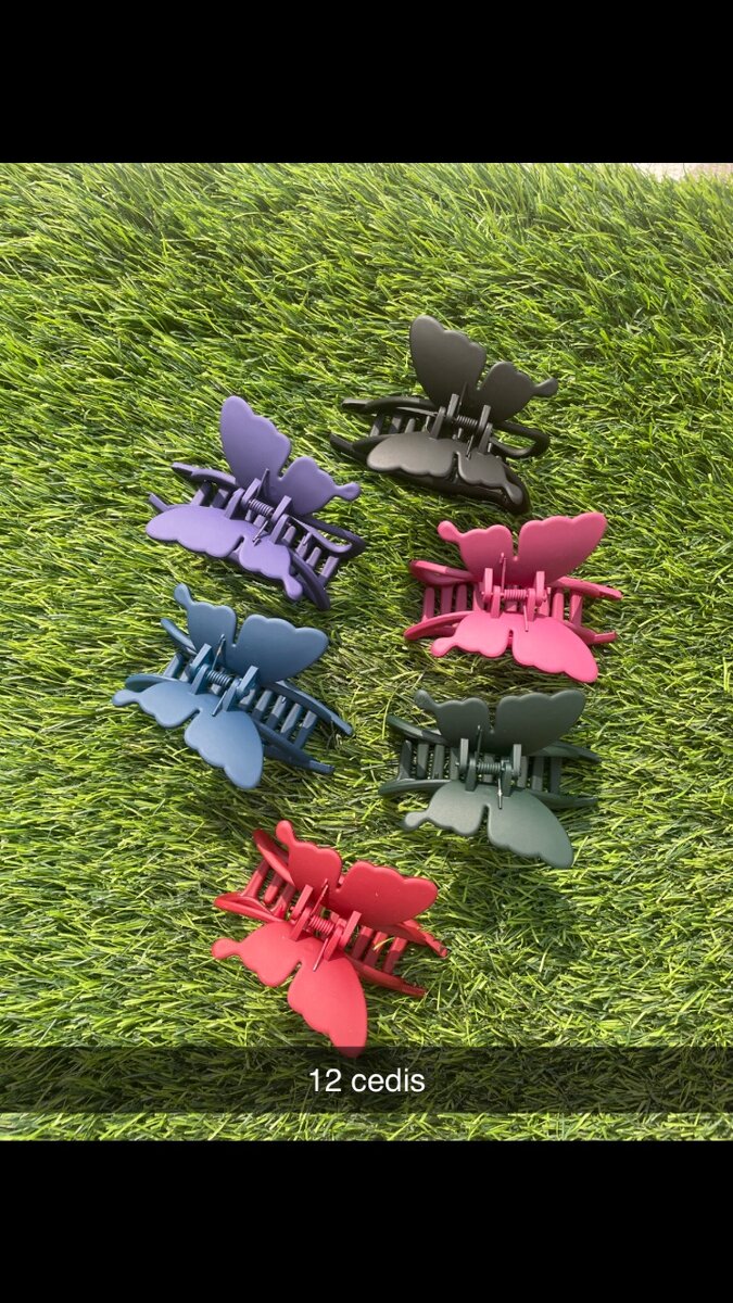 Butterfly claw clips