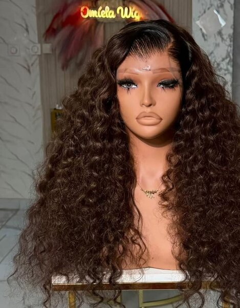 Perruque Bouclée en Dentelle