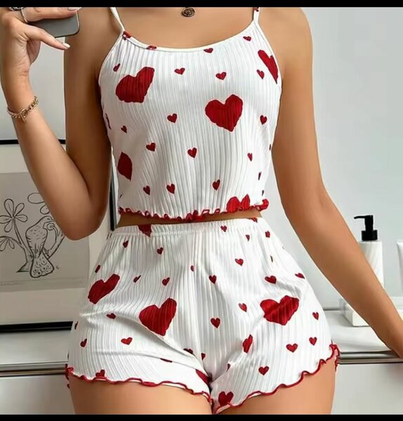 Pyjama court à motifs cœurs