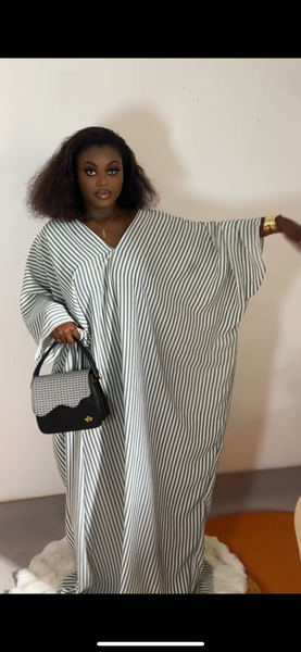 Robe Caftan Rayée Élégante