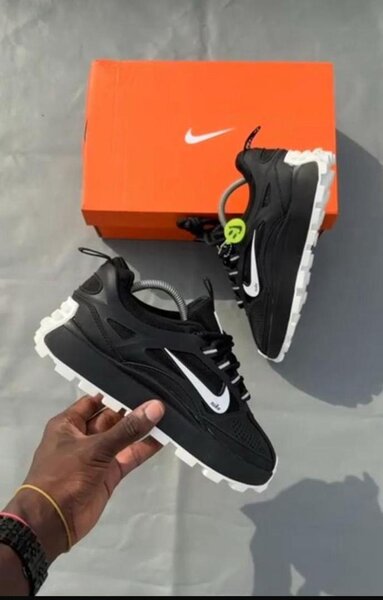 Baskets Nike modernes