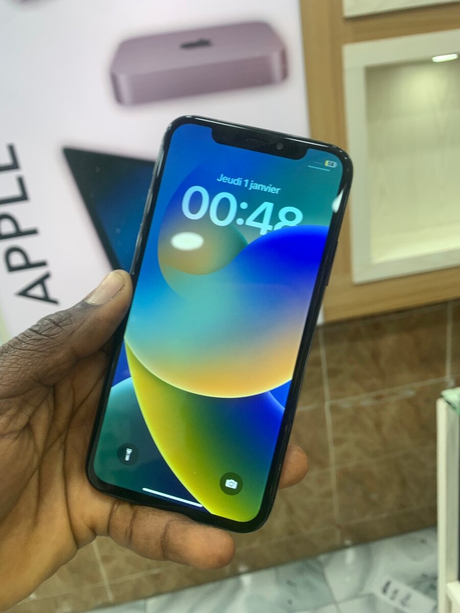 X sans id très propre  rapide prix : 65.000f