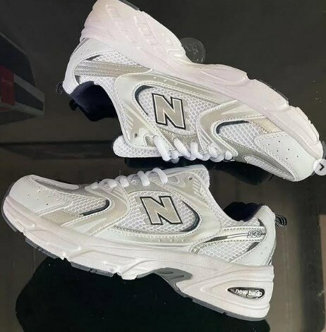 New Balance Sneakers Light