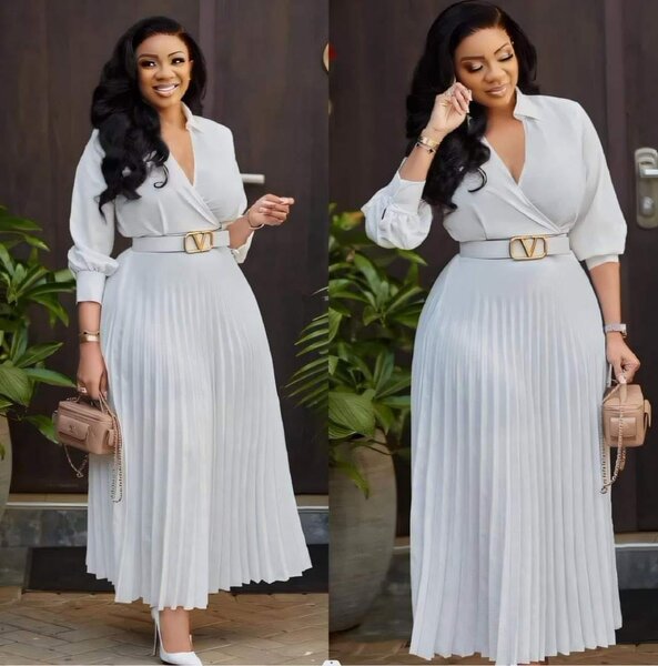 Pleated dress with belt white